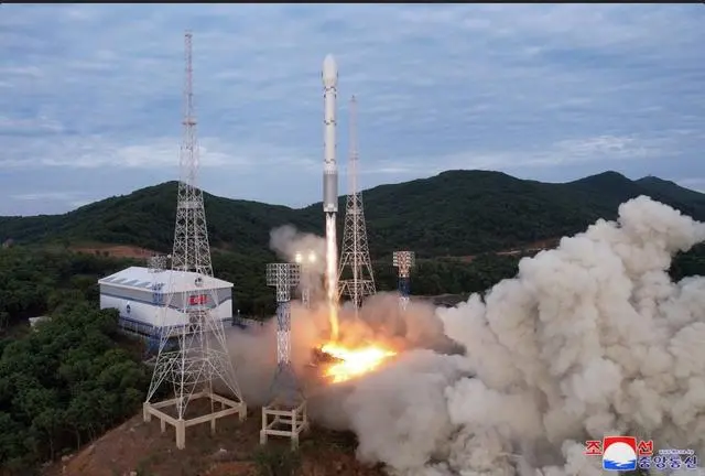 朝鲜卫星发射失败视频_朝鲜发射人造卫星_朝鲜宣布军事侦察卫星发射失败